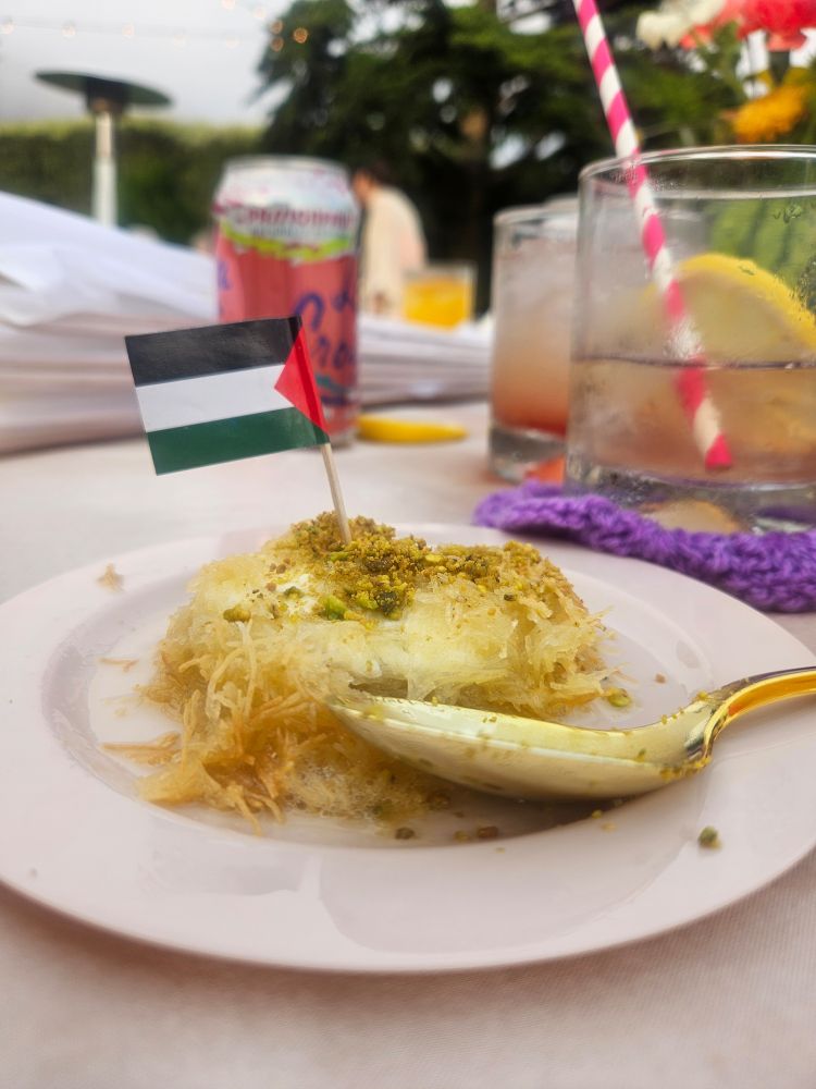Knafeh on a plate with a palenstine flag in it