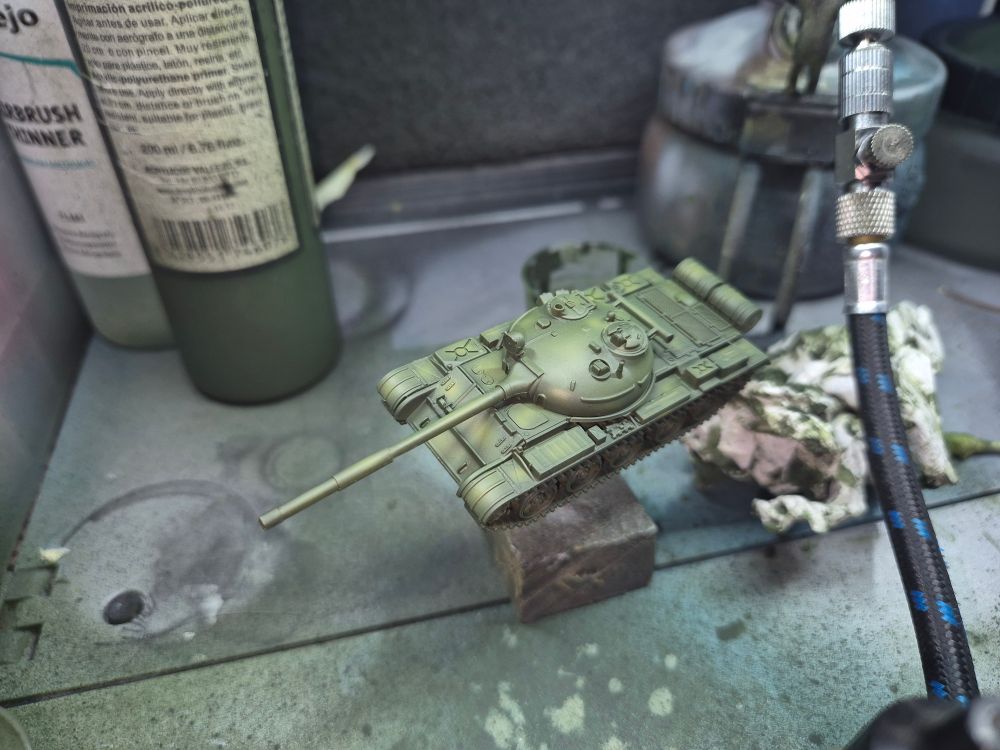 Battlefront 15mm T-62 in Soviet green