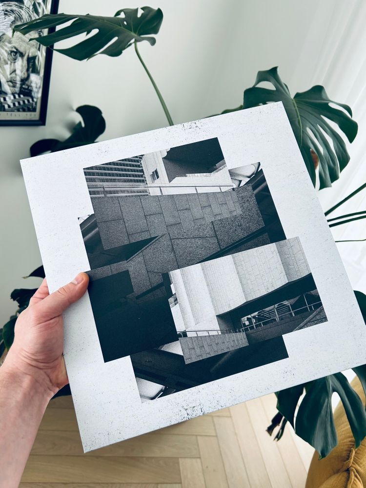 Field Designer - Aesthetic Limitation front sleeve with distorted architecture