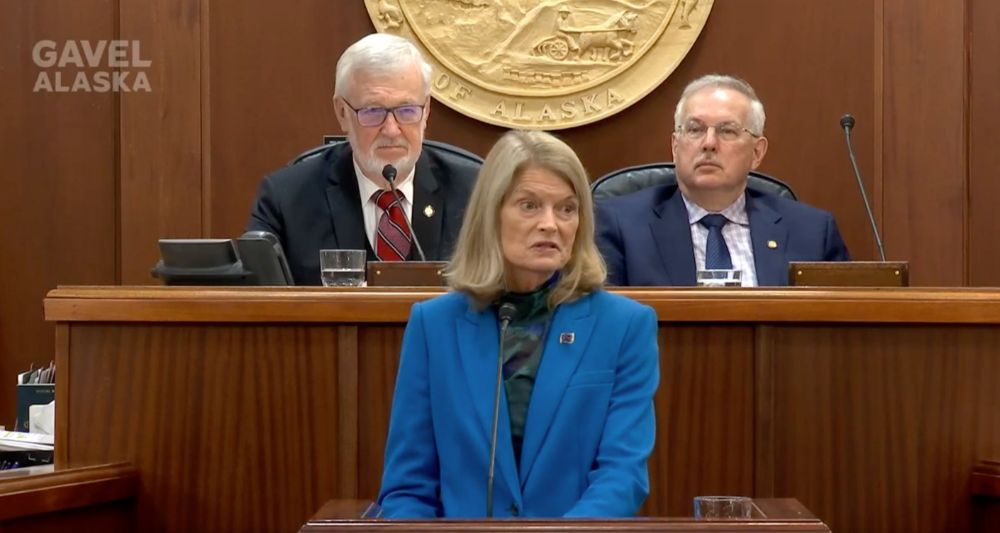 Tough crowd: Murkowski gets tepid response in Legislature as she defends Venezuelan criminals