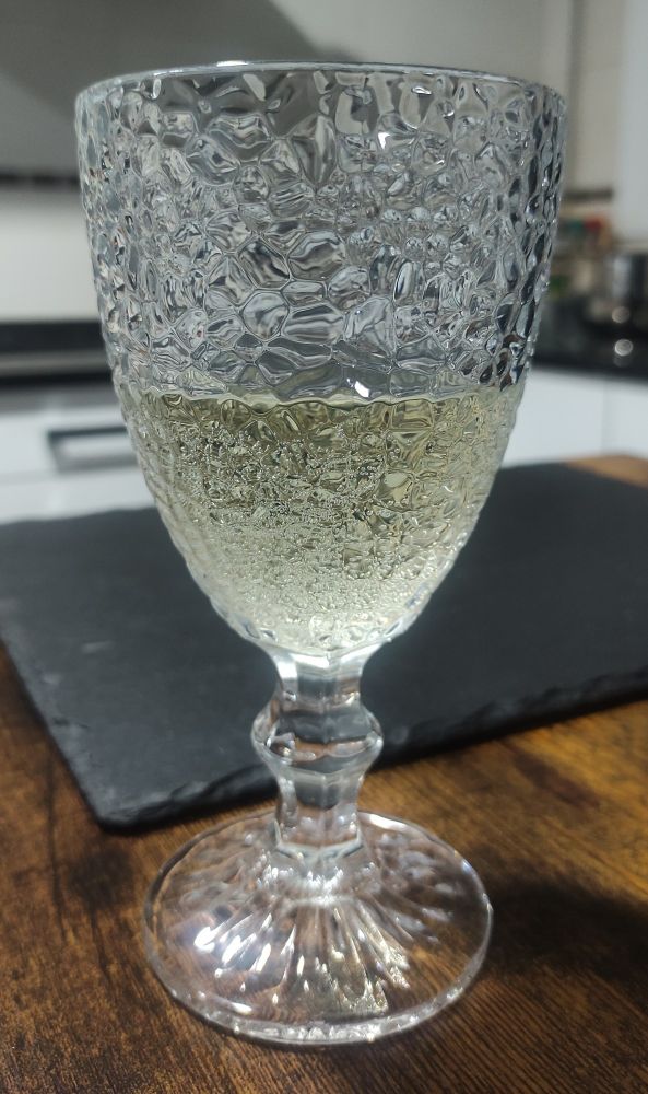 Vinho verde de poca graduación, para descansar.