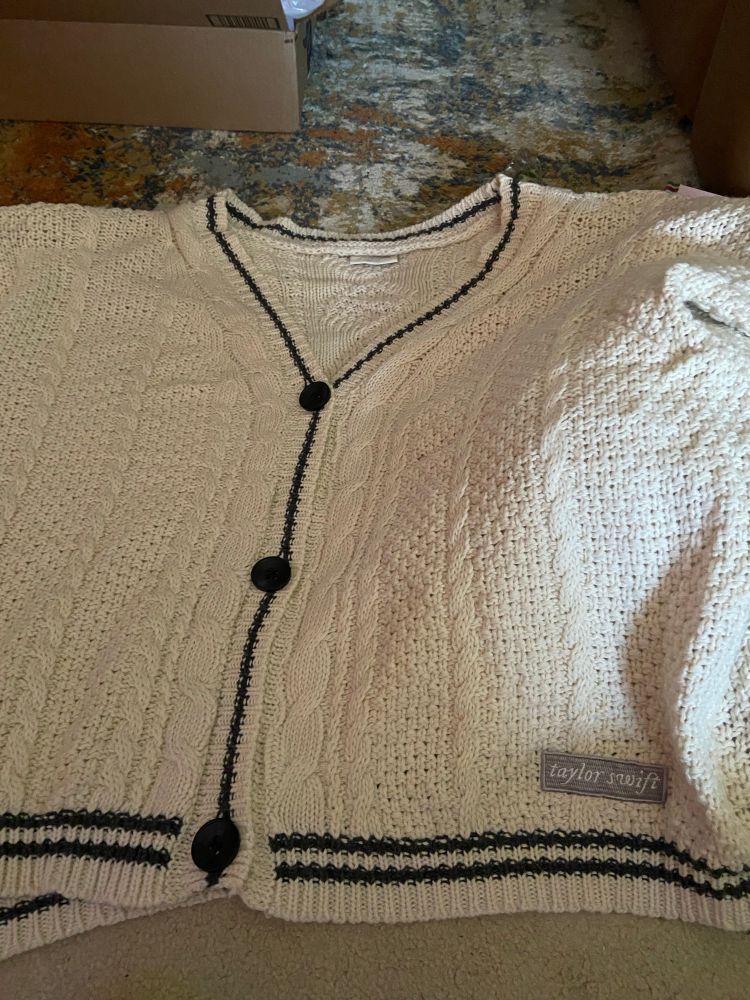 Taylor Swift OG cardigan 