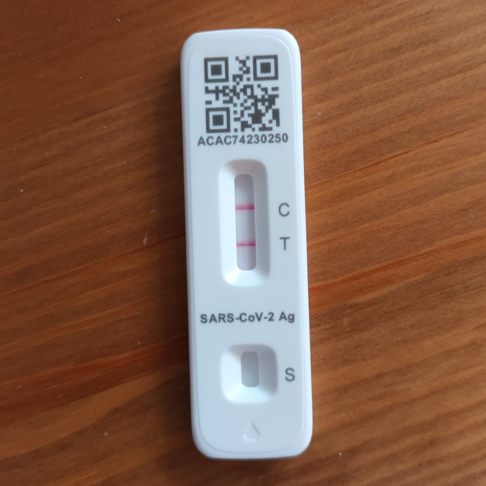 Image of a positive Covid test.