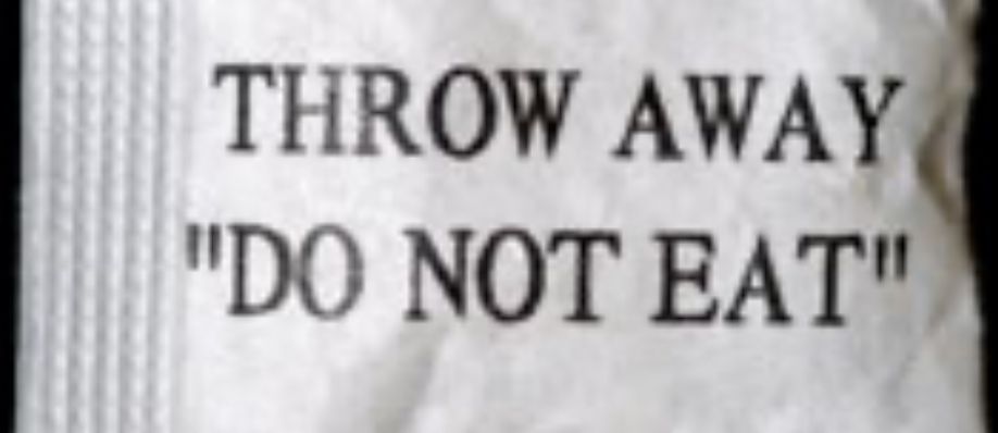 Silic Gagel packet saying do not eat