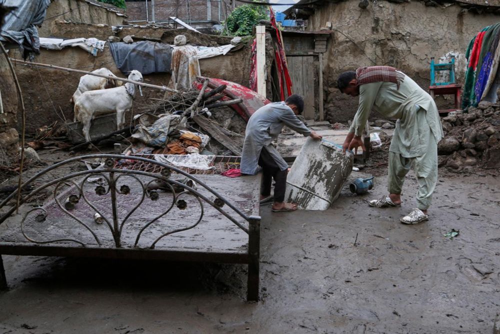 Les catastrophes se succèdent depuis la fin de juin dans les régions montagneuses du nord des deux pays. Des pluies torrentielles ont entraîné une série de crues soudaines et de coulées de boue et de ...