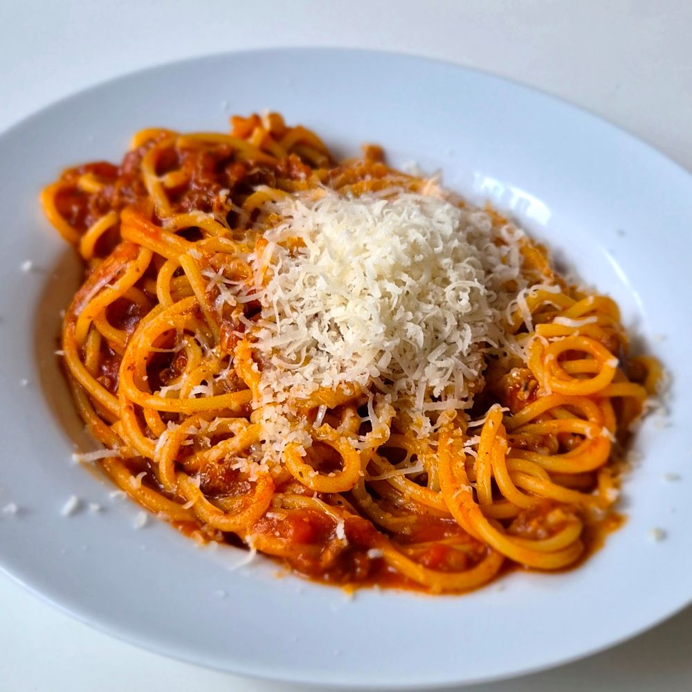 Spaghetti Bolo mit Parmesan