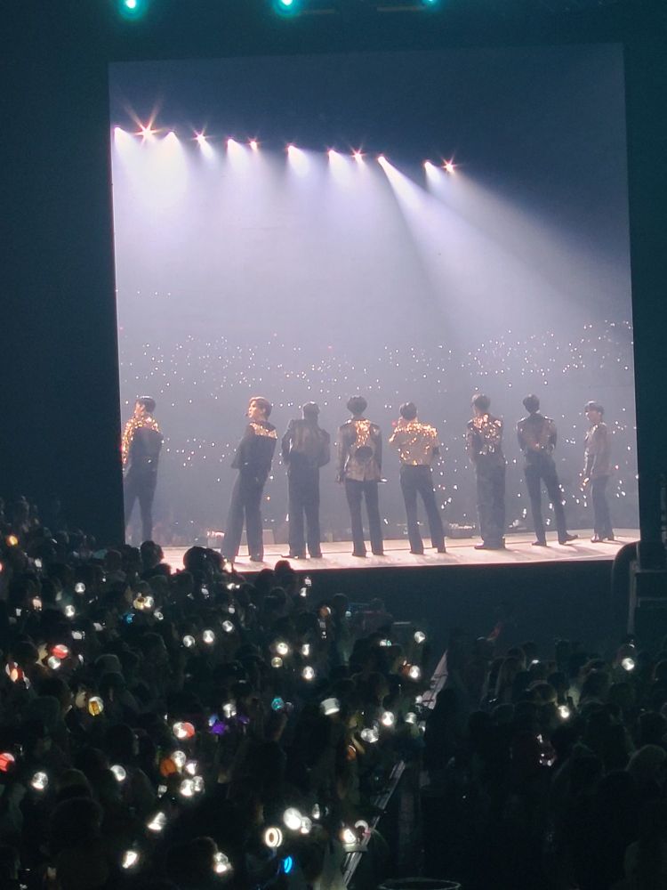 Ateez concert pics Chicago