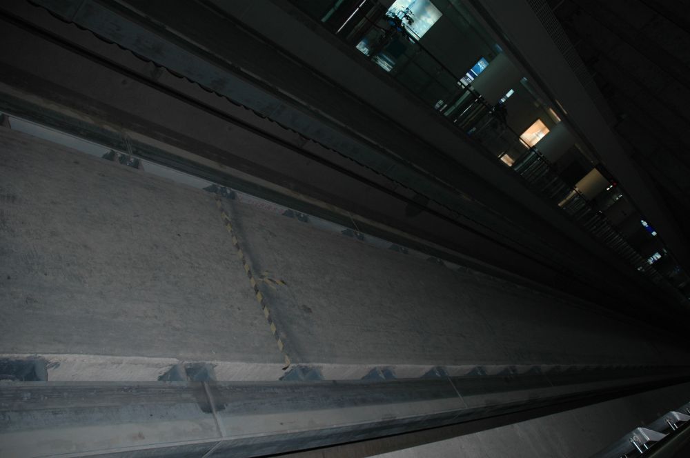 Maglev track, Shanghai airport (2006)