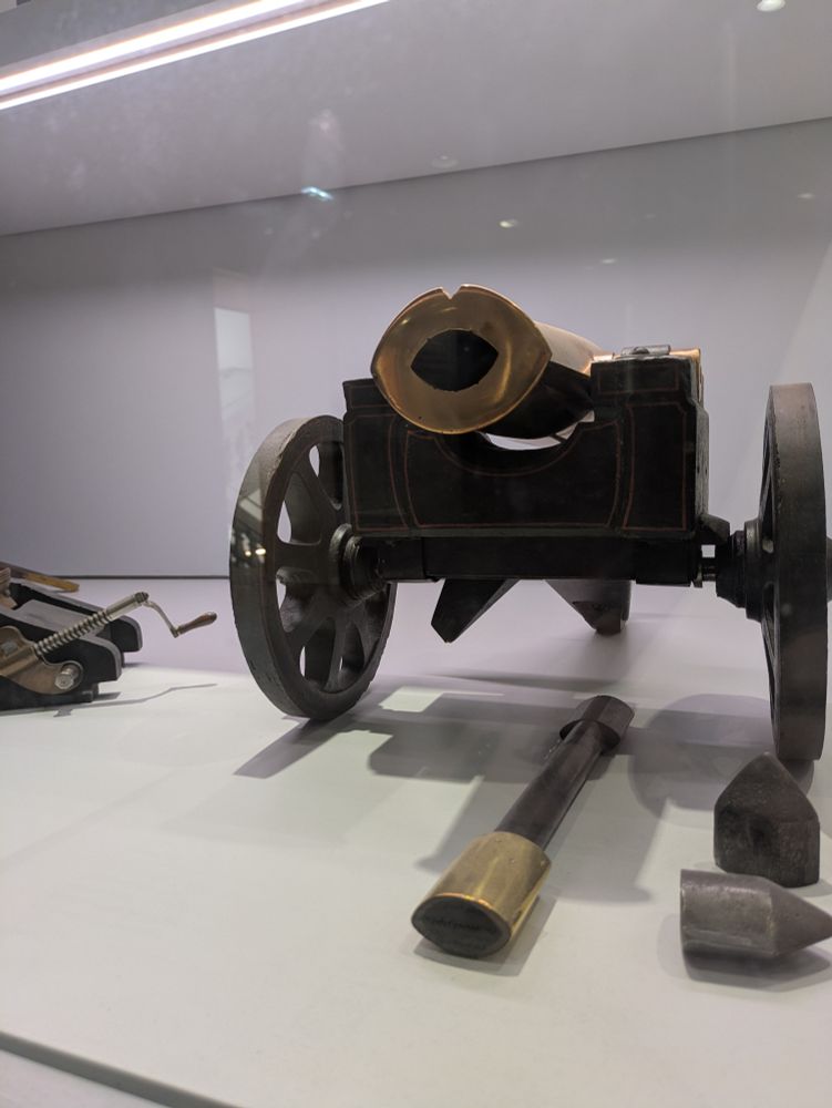 The sexiest little cannon you will ever see pouts at the camera. For reasons known best to the inventor, the bore and body of the cannon is elliptical and they've gone the extra mile to add a sexy little cupid's bow to the muzzle.

It's only a brass model and I've no idea if the full size version was ever allowed to seal anything with a loving kiss.