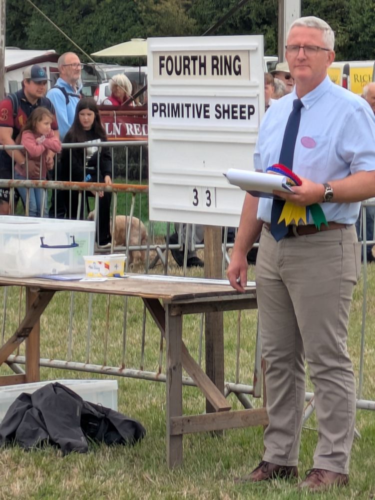 Sign reading "Fourth ring: primitive sheep"