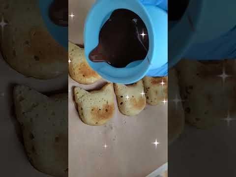 Meowdeleines 😻💜 #cake #baking #cooking #food #holiday