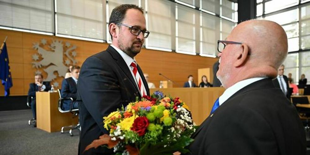 Landtag in Thüringen konstituiert: Eine Fraktion gegen den König