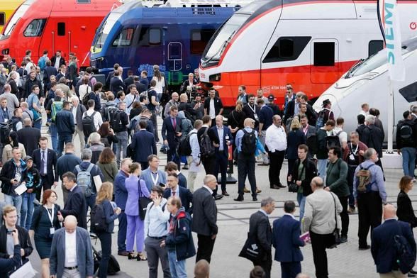 Verkehrswende auf der Mobilitätsmesse: Euphorische Zukunft und dunkle Realität