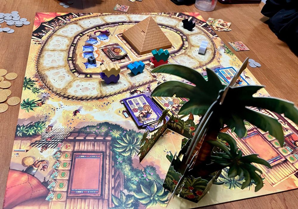 A picture of the board game Camel Up