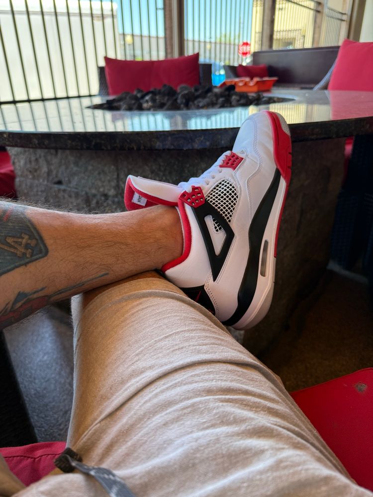 Jordan 4