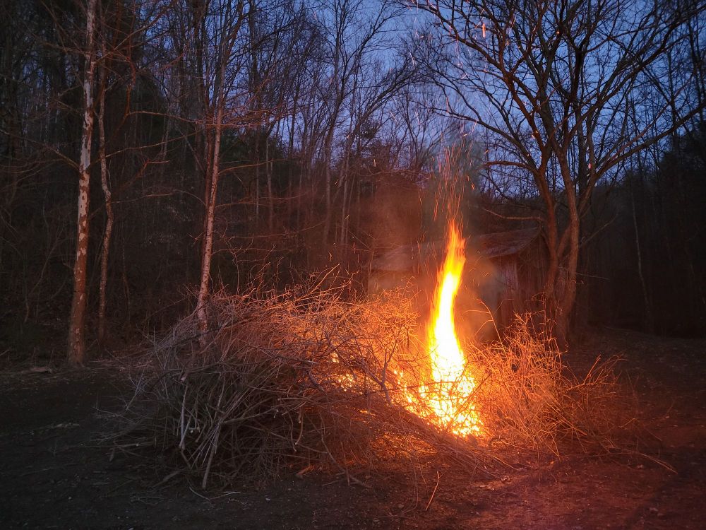 view from the west - there's still a good bit to the left that hasn't caught