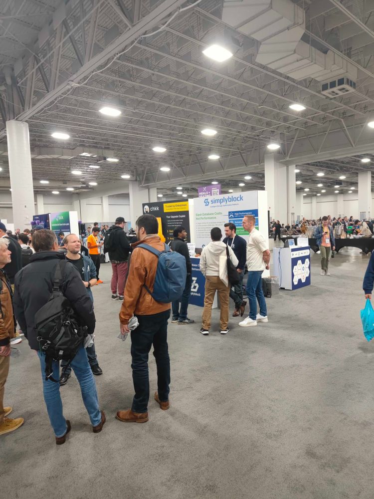 simplyblock booth at kubecon