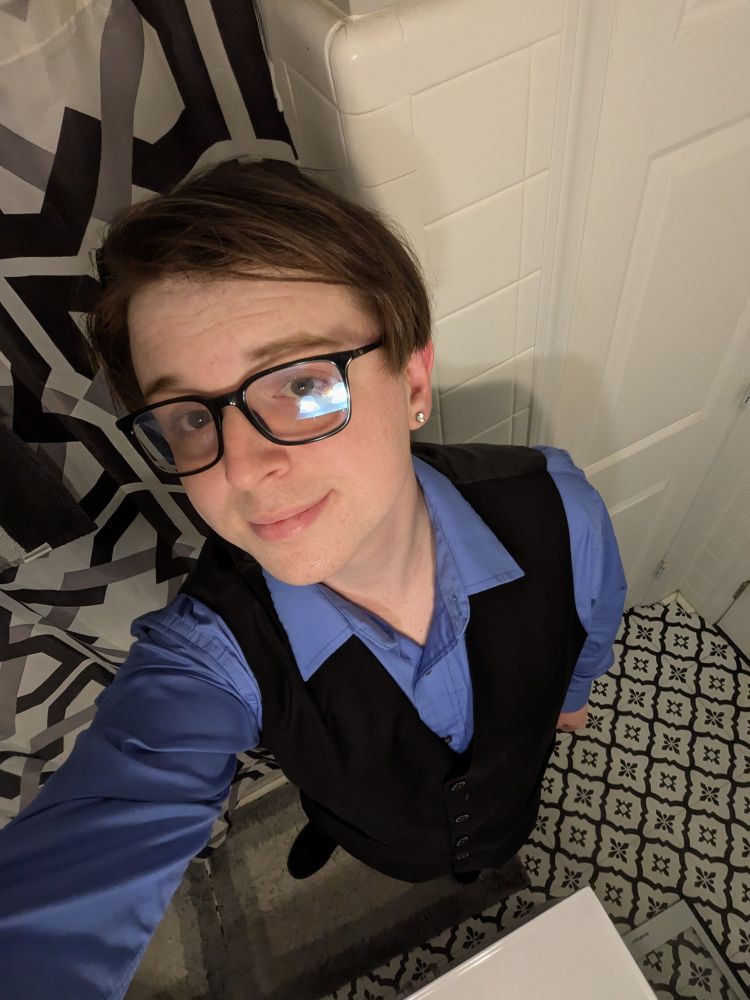 Kinsey looking cute as fuck from a top down angle