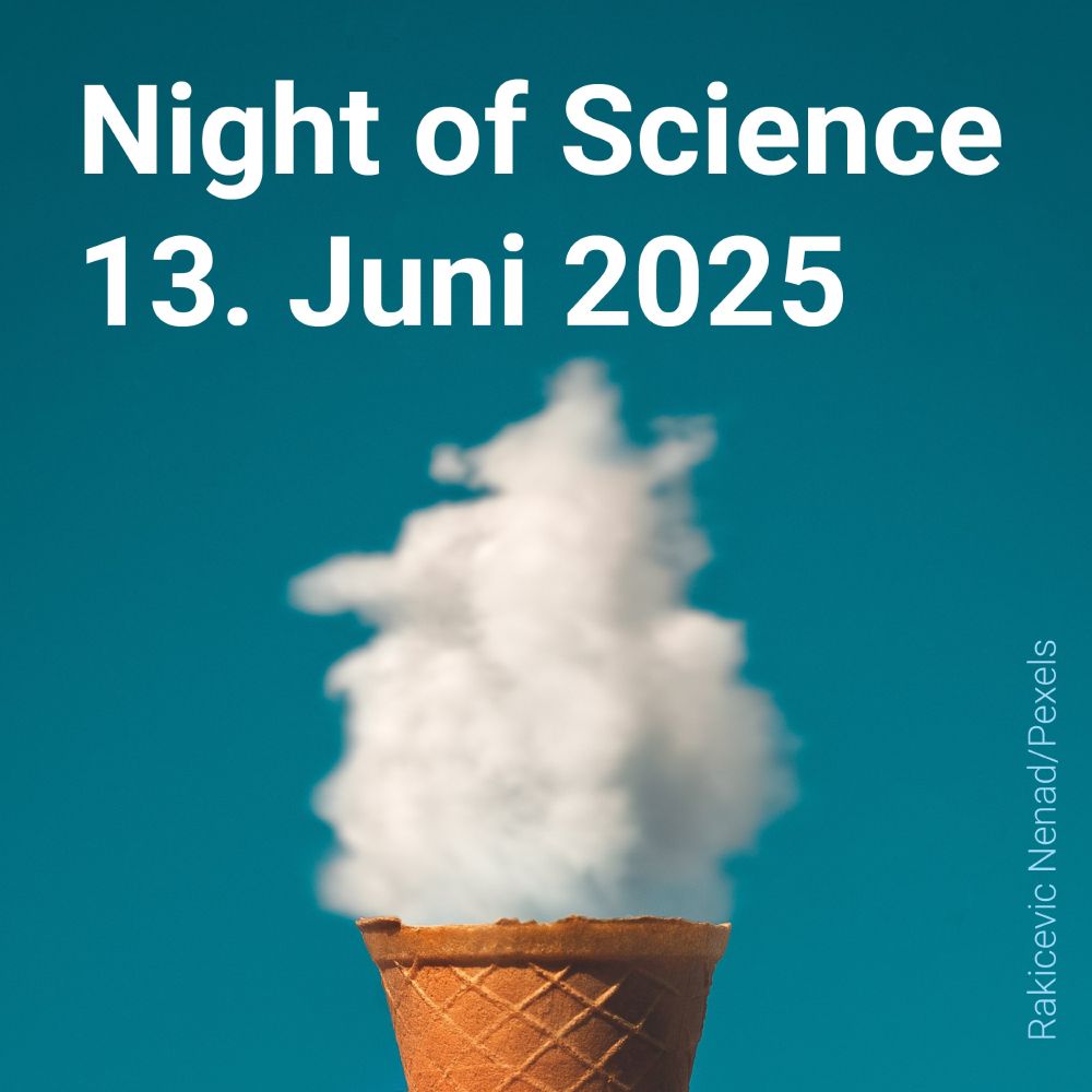 Eine Eiswaffel mit einer Wolke vor blauem Hintergrund, Nacht der Wissenschaft, 13. Juni 2025.
