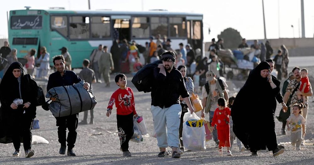 Migrations : plus de 230 000 Afghans ont quitté l’Iran en juin, la plupart expulsés
