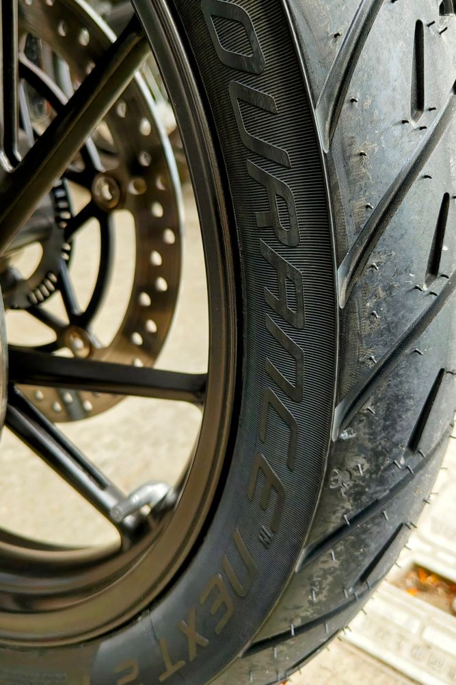 METZELER TOURANCE NEXT 2
純正のTOURANCE NEXTの後継モデル
差額数百円だったのでこちらをチョイス