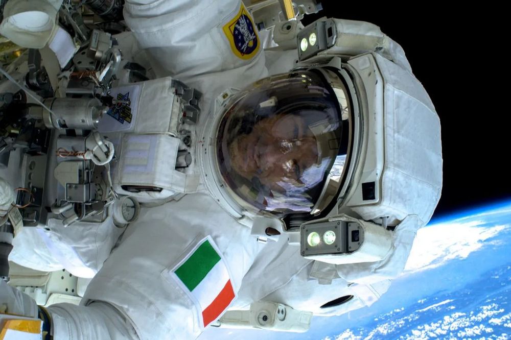 First EVA selfie. By astronaut Luca Parmitano in July 2013. More info: https://www.iflscience.com/space-selfies-djing-a-party-from-orbit-how-astronaut-luca-parmitano-brought-space-to-earth-79780