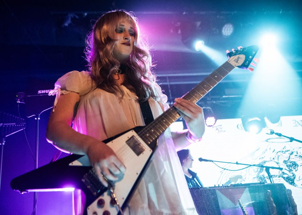 Mannequin P—-y at soundstage