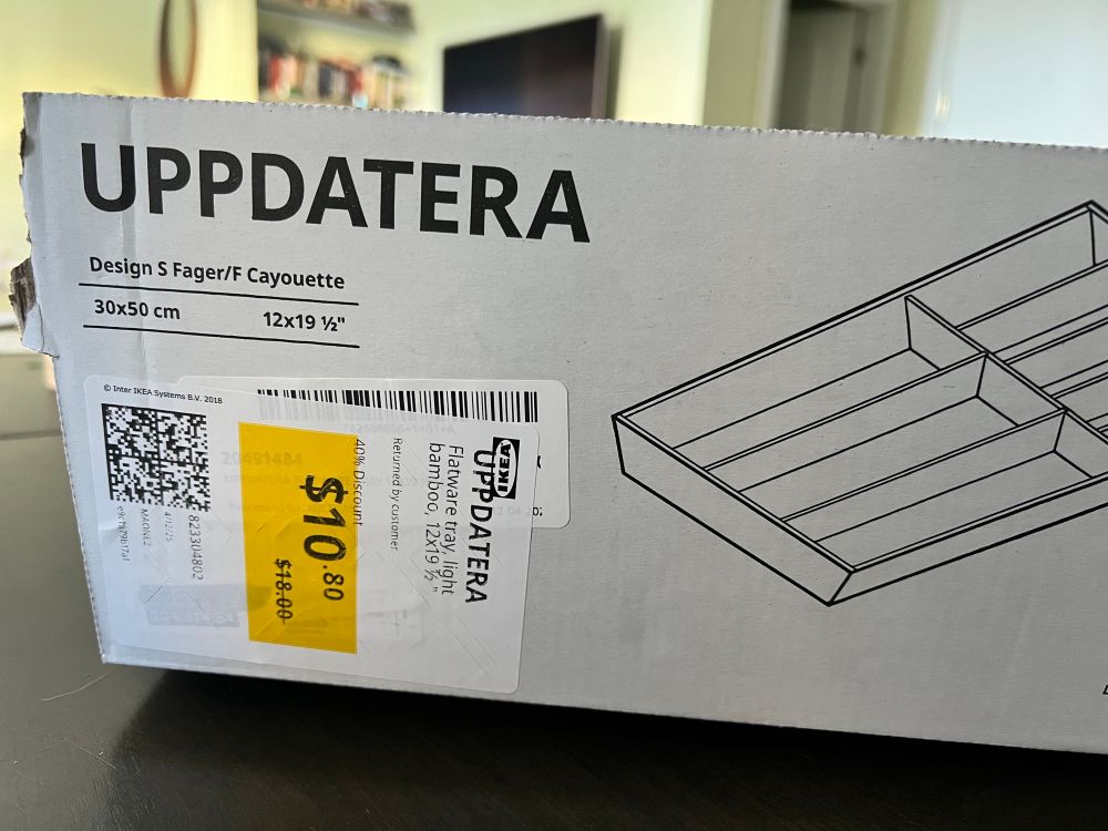 picture of box of IKEA product called “UPPDATERA”