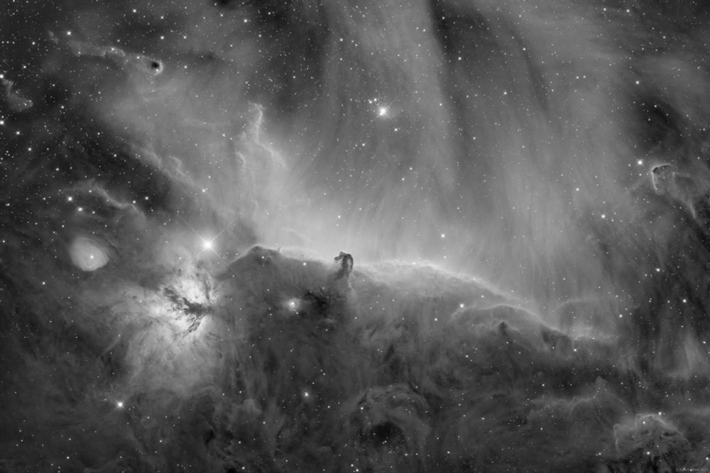 
Integration time: 5 hours (60x 300" Hα) | Optics: Takahashi ε-180ED f/2.8 | Camera: ZWO ASI2600MM Pro (B 1x1, G 100, T -10 °C) | Acquisition: ZWO ASIair Pro | Filter: Baader Planetarium Ultra-Highspeed Hα 3.5nm | Mount: Astro-Physics Mach1 GTO | Location: De Kiel, Netherlands | SQM: 21.0 magn/arcsec² | Date: 16 & 17 February 2025 | Processing: Astro Pixel Processor (data reduction), PixInsight (GradientCorrection, RC Astro's BlurXTerminator), Adobe Photoshop (post processing, RC Astro's NoiseXTerminator)