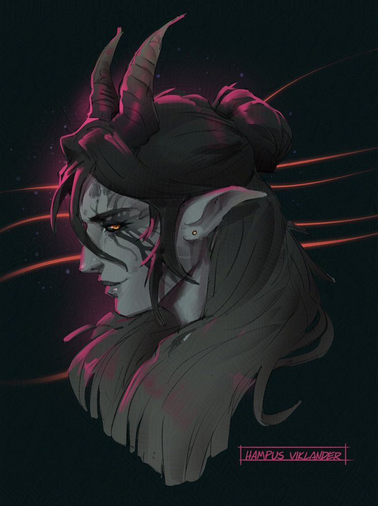digital drawing of Birmit's character Avi. The drawing is a profile headshot of a woman with greyish ashen skin, her hair too is ashen although a darker tone. Two horns pertrude from the top of her head, and a smokey dark tatoo flows out from around her amber eye. 