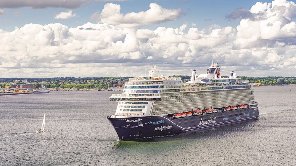 Mein Schiff 7: Letzter Anlauf in Rostock-Warnemünde und spannende Eventreisen in 2024 - HafenLiebe Live