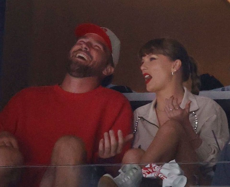 taylor swift and travis kelce at the stanley cup game 