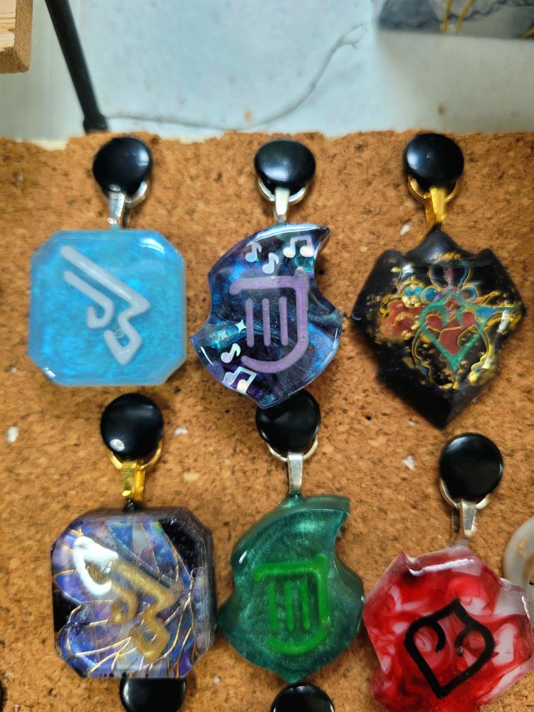 Several jobstones, again, with the focus being a music note bard