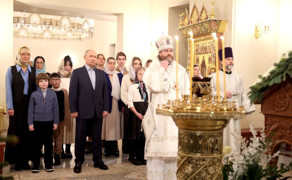 Dans une église à moitié vide