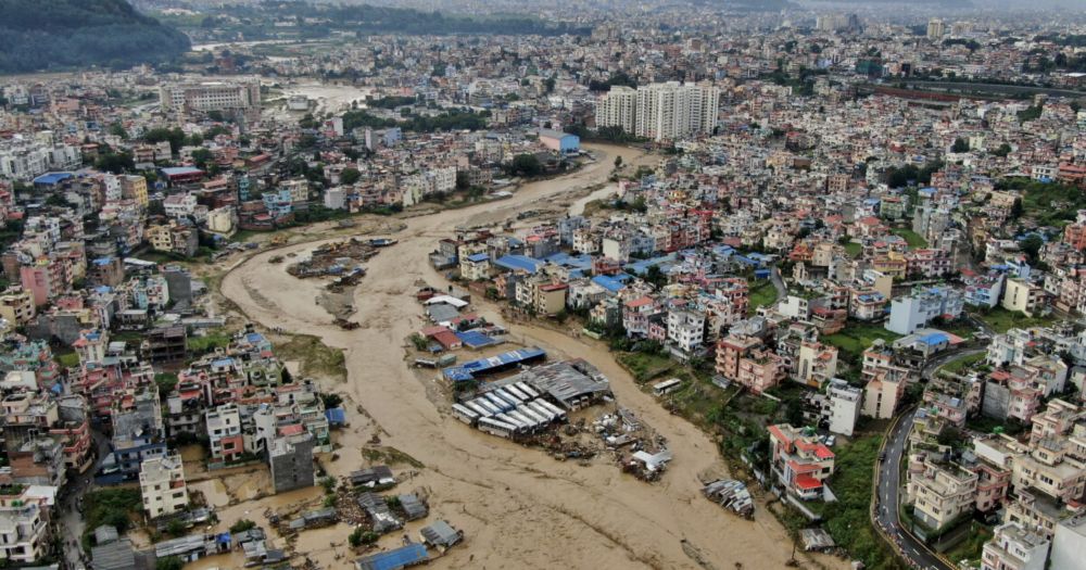 Minst 66 døde etter flom i Nepal