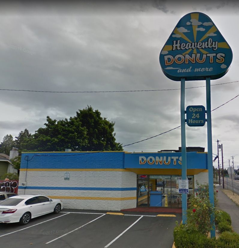 photo of a location in Portland Oregon from Google Maps showing "Heavenly Donuts" and more