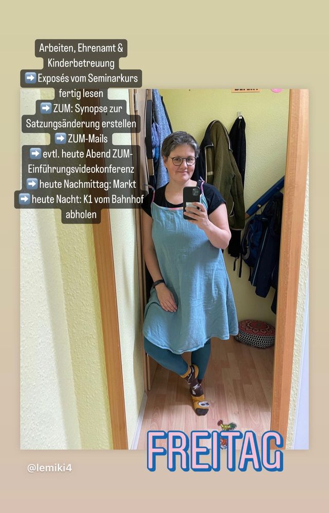 Mandy im Sommerkleid im Spiegel fotografiert mit to do-Liste des Tages links oben