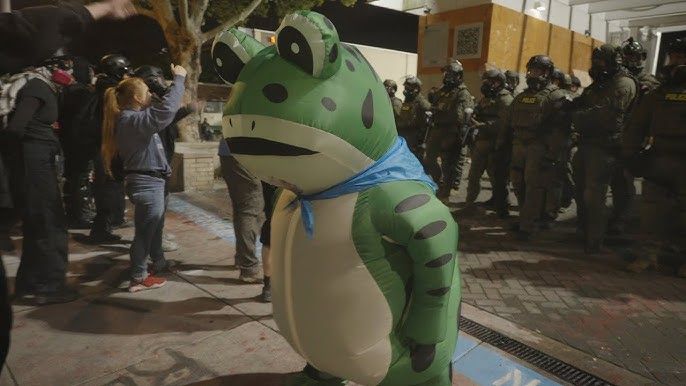 The portland frog, protesting at an ICE facility 