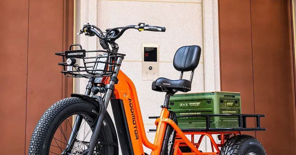 Rough-ready cargo e-trike rolls with 7-inch fat tires