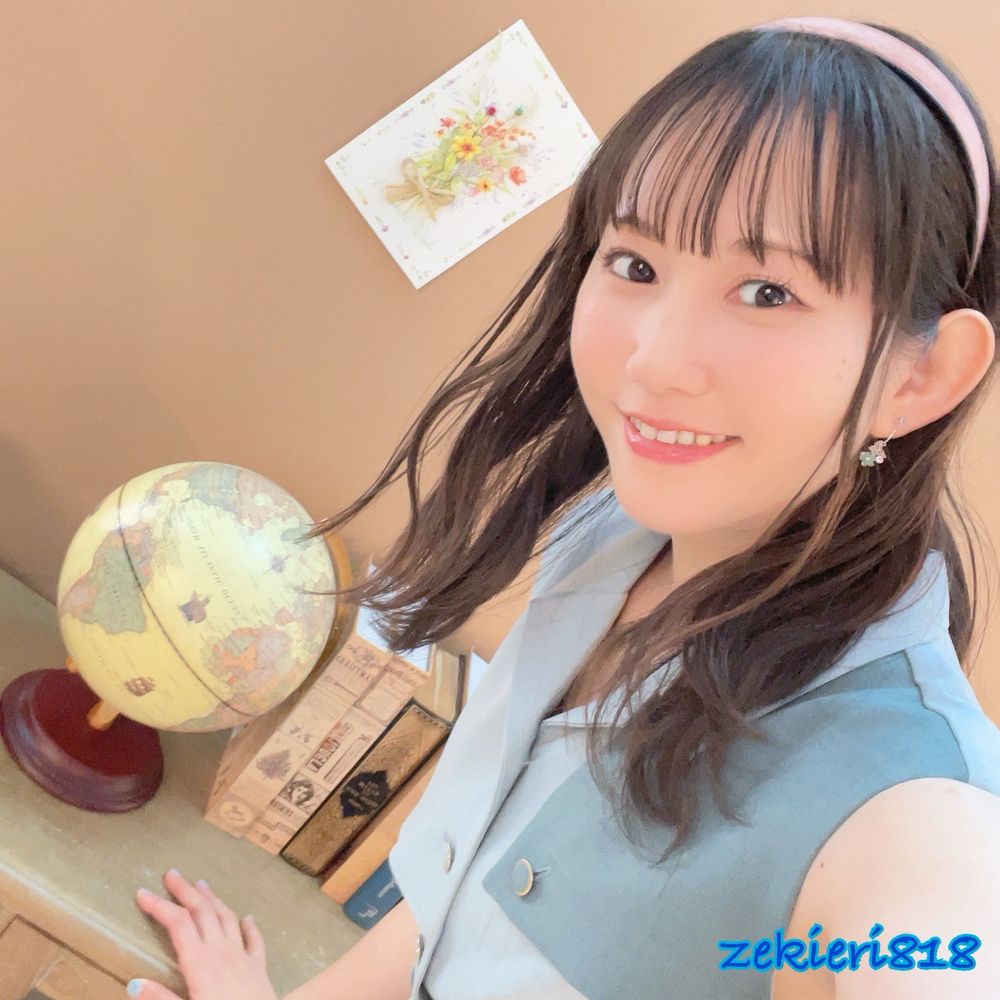 ちなみに、ピンクのカチューシャはヘアメイクさんの私物をお借りしました！

佐竹美奈子として表に立つ時は、ライブでも撮影でもキャラ合わせでほぼポニーテールにして頂いているのですが（パンフレットの撮影ではたまに変える時もあるけれど）セカンドヘアスタイルでの撮影は、今回が初！レアです！笑