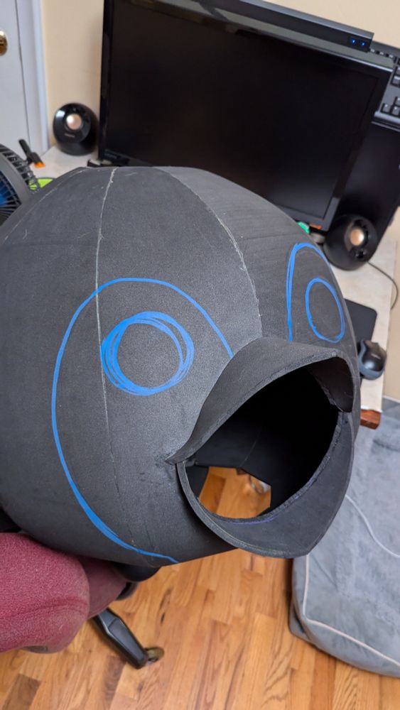 Eva foam dome built and beak added.