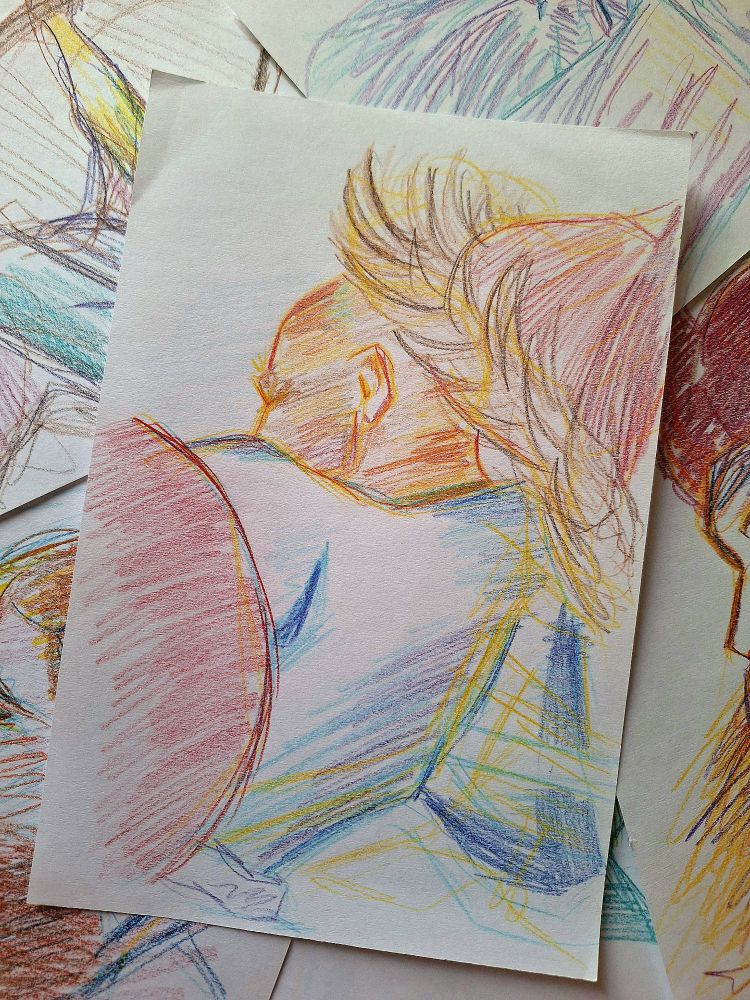 Dibujo con lapices de colores en un papel A5